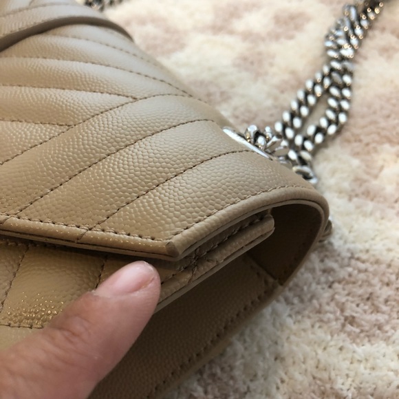 Saint Laurent YSL medium envelope calfskin Cassandra shoulder bag - Picture 16 of 16